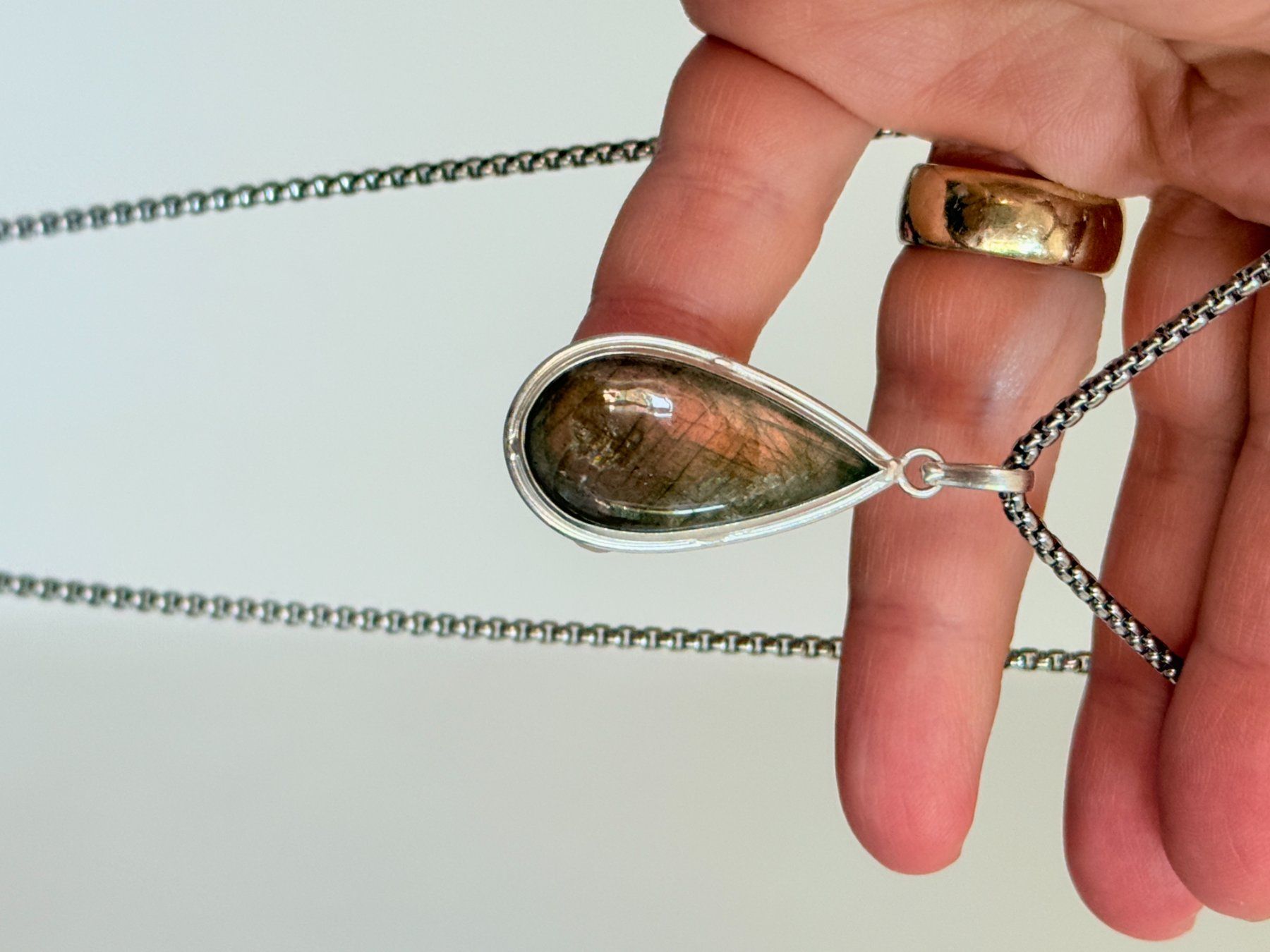 Catenine: Collier vintage avec pendentif pierre Labradorite – Nuovo e nell'imballaggio originale da Genève venduto da AWWA 6