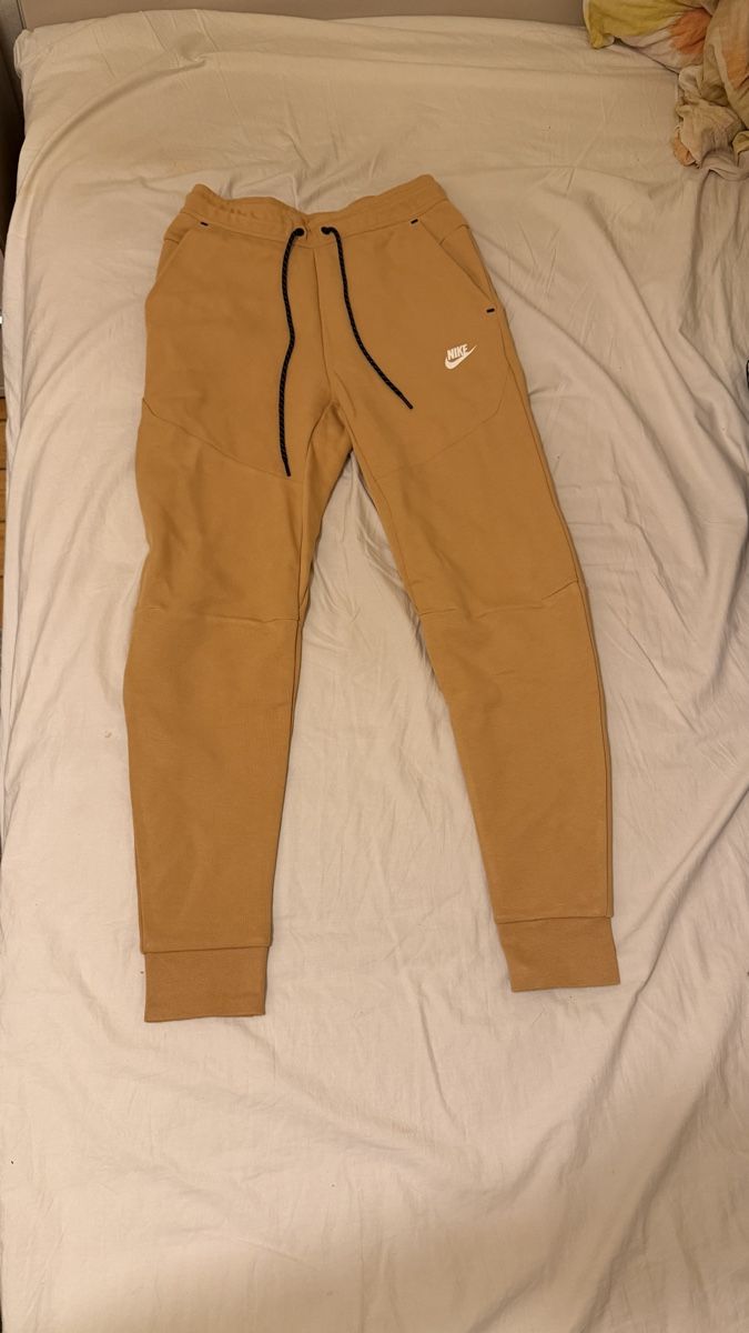 Nike Pantalons: Jogginghose – D'occasion à Thalwil par ary_y9p2