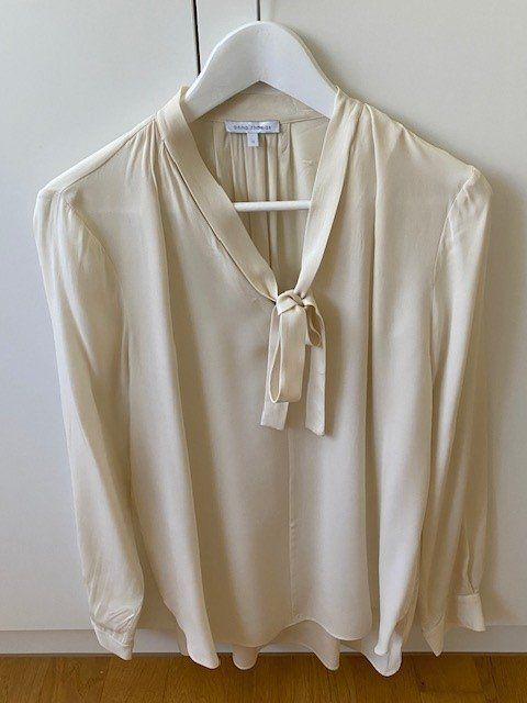Blusen: Seidenbluse ab CHF 1,- – Gebraucht aus Adligenswil von Propylon