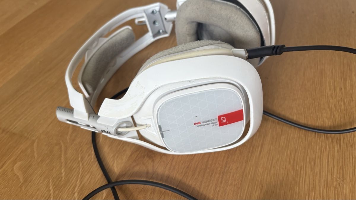 Astro Gaming Kopfhörer: Astro Gaming A40 Headset weiss – Defekt aus Bern von Nimaxha 1