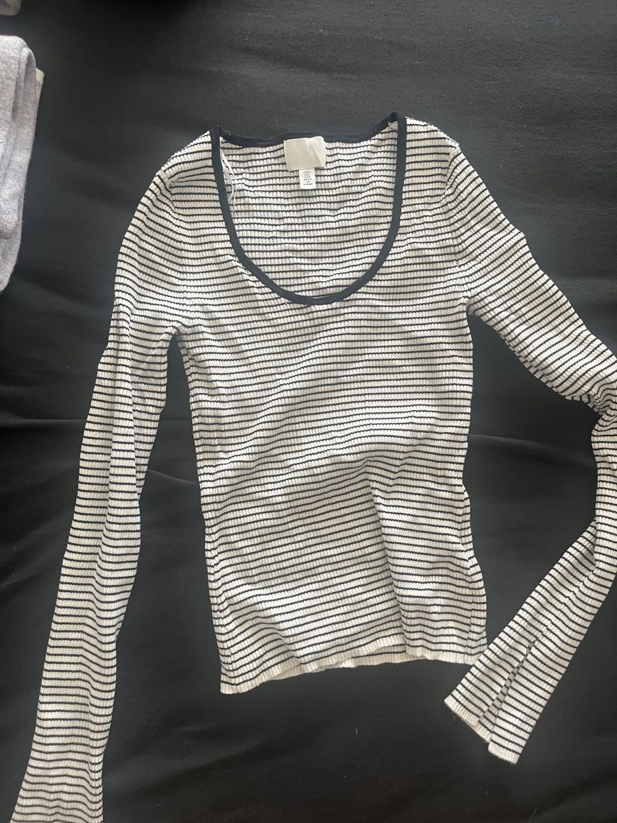 Lotti di vestiti: Kleidungspaket Damen Pullover Hosen – Usato da Olten venduto da sae_82z2 4