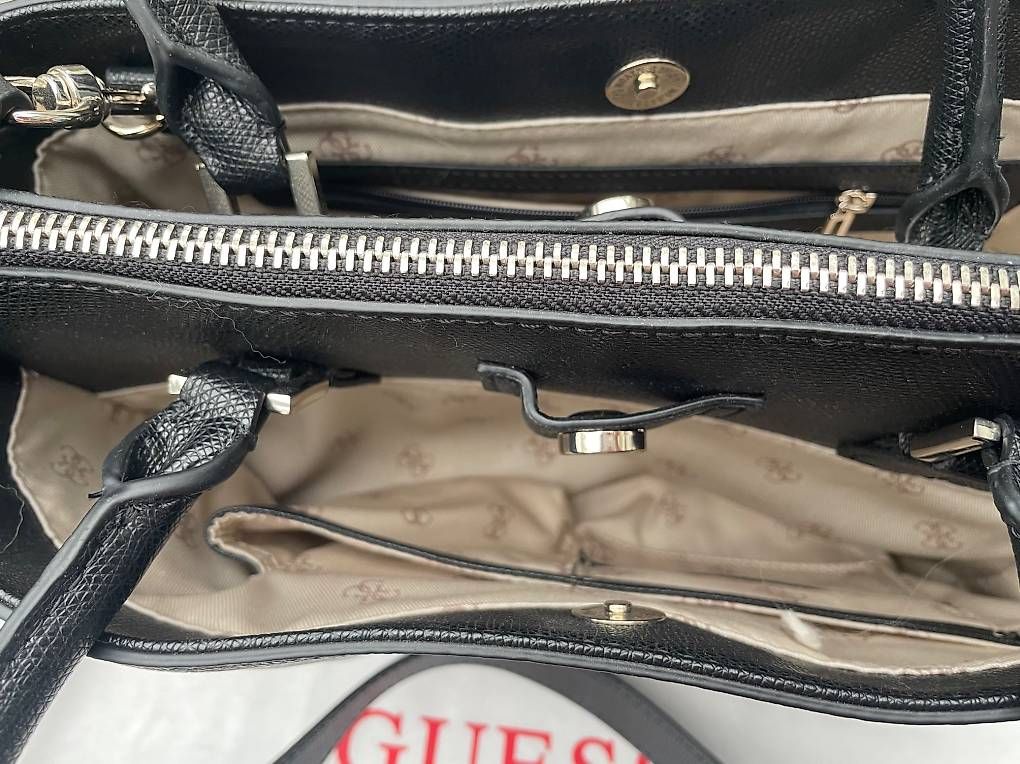 Taschen für Damen: Neue Handtasche von GUESS – Gebraucht aus itingen von Elfie0 1