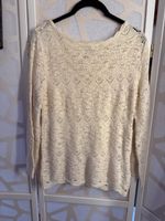 Beautiful crochet off white top with pearl buttons. S