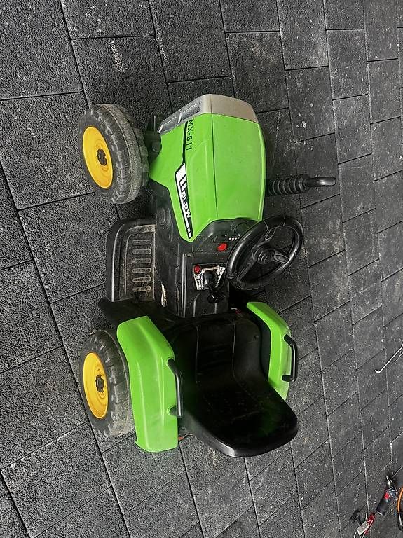 Veicoli per bambini: Traktor mit el.Motor – Usato da Fahrni b. Thun venduto da Joer1 3