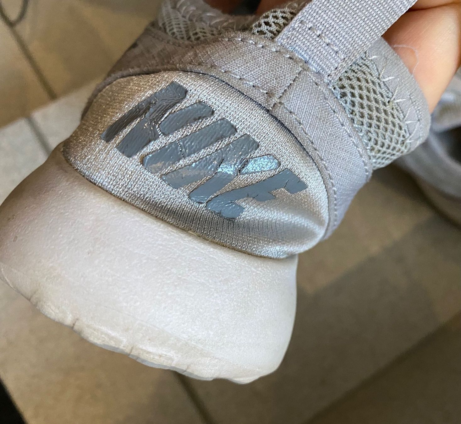 Nike Scarpe da donna: NIKE Sneaker grau – Usato da Möhlin venduto da eny_lsk7 1