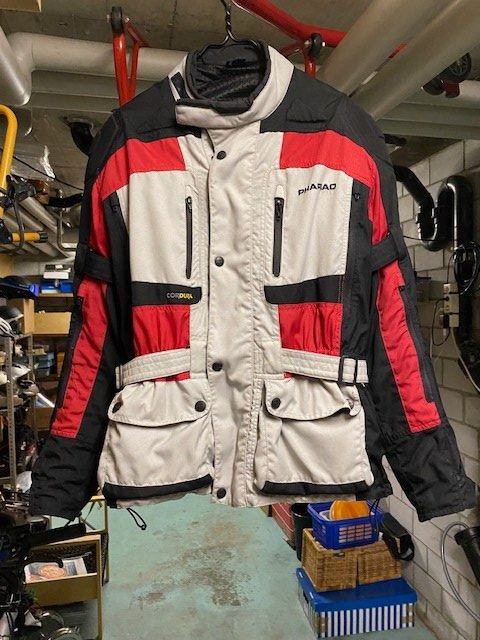Jacken: Motorradjacke Pharao – Gebraucht aus Horgen von