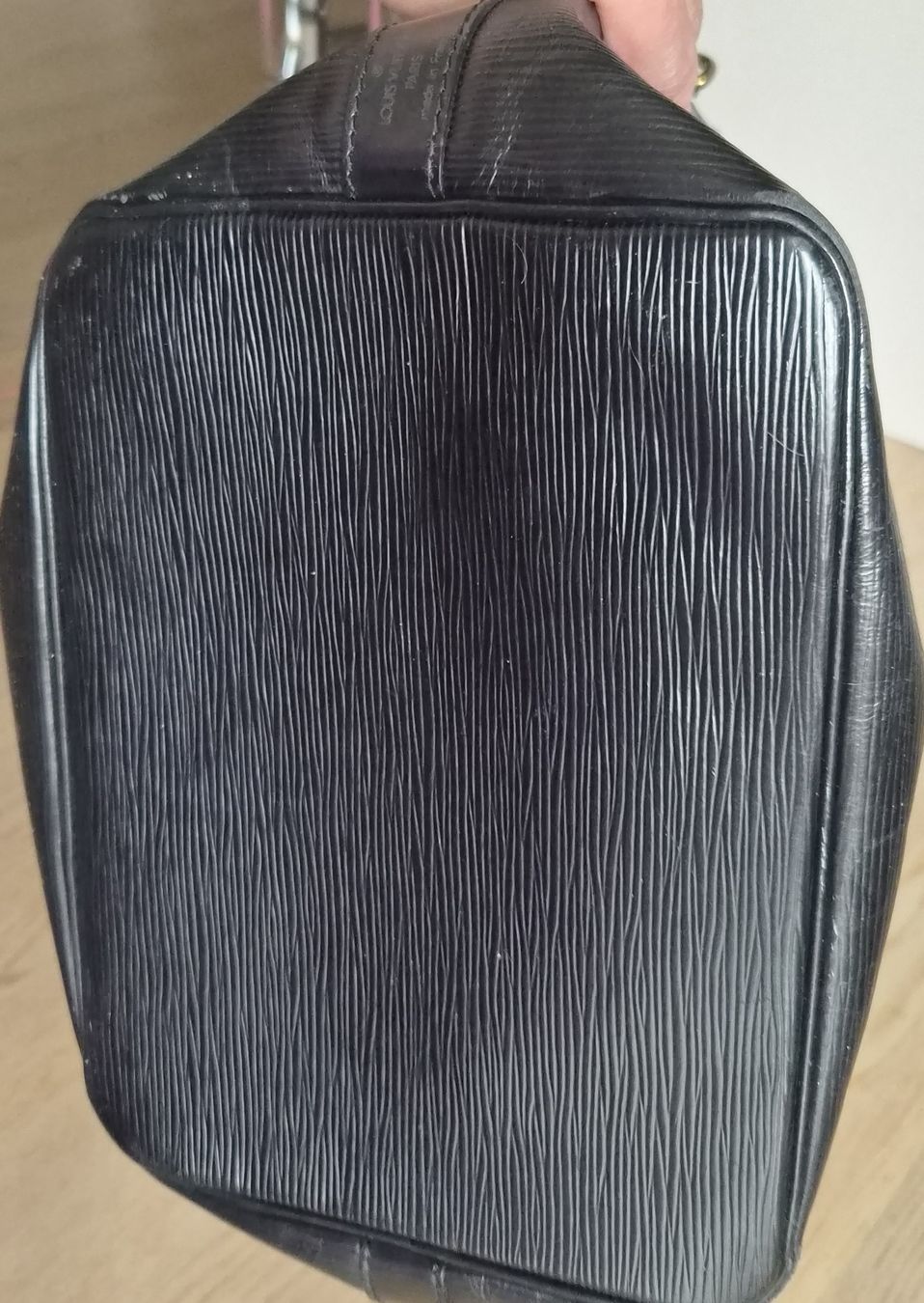 Louis Vuitton Altro in  Abbigliamento & Accessori: LV Noé GM Épi Noir authentique – Usato da La Chaux de Fonds venduto da reina1975 3