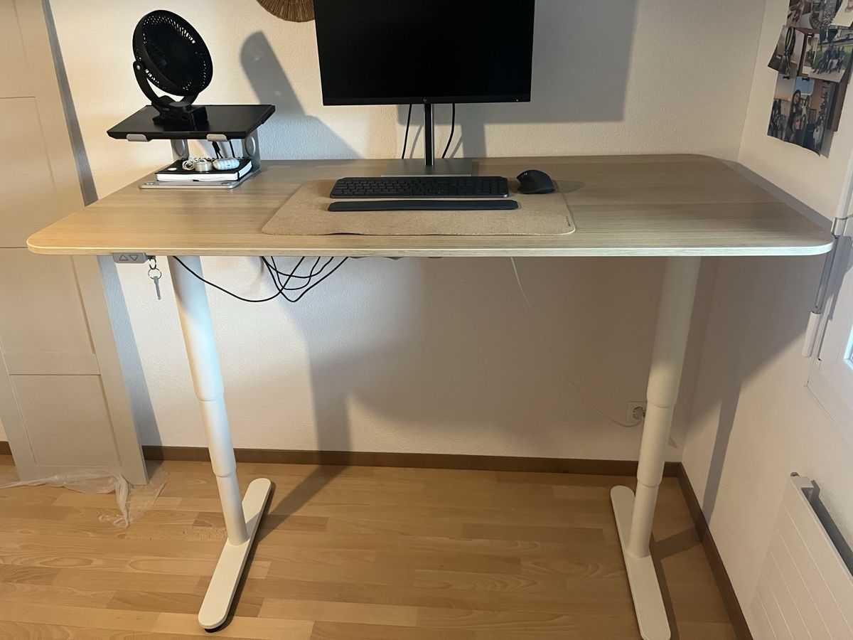 Schreibtische: Standing Desk height adjustable white oak effect – Gebraucht aus Stans von isa_8tm5