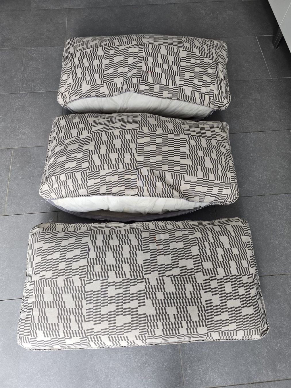 Ikea Cuscini: IKEA Vallentuna 3 Kissen – Usato da Hausen AG venduto da Vugri