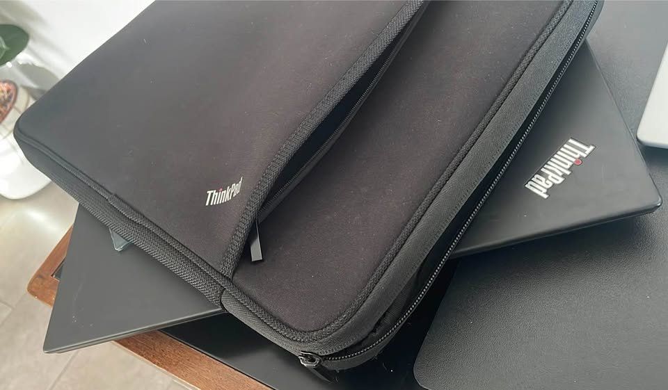 Lenovo Borse: Sac pour ordinateur portable Lenovo ThinkPad 15,6'' – Usato da La Conversion venduto da loboDelavega 1