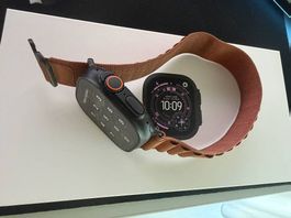 Apple Watch Ultra 3 49mm Black Titanium Case Black