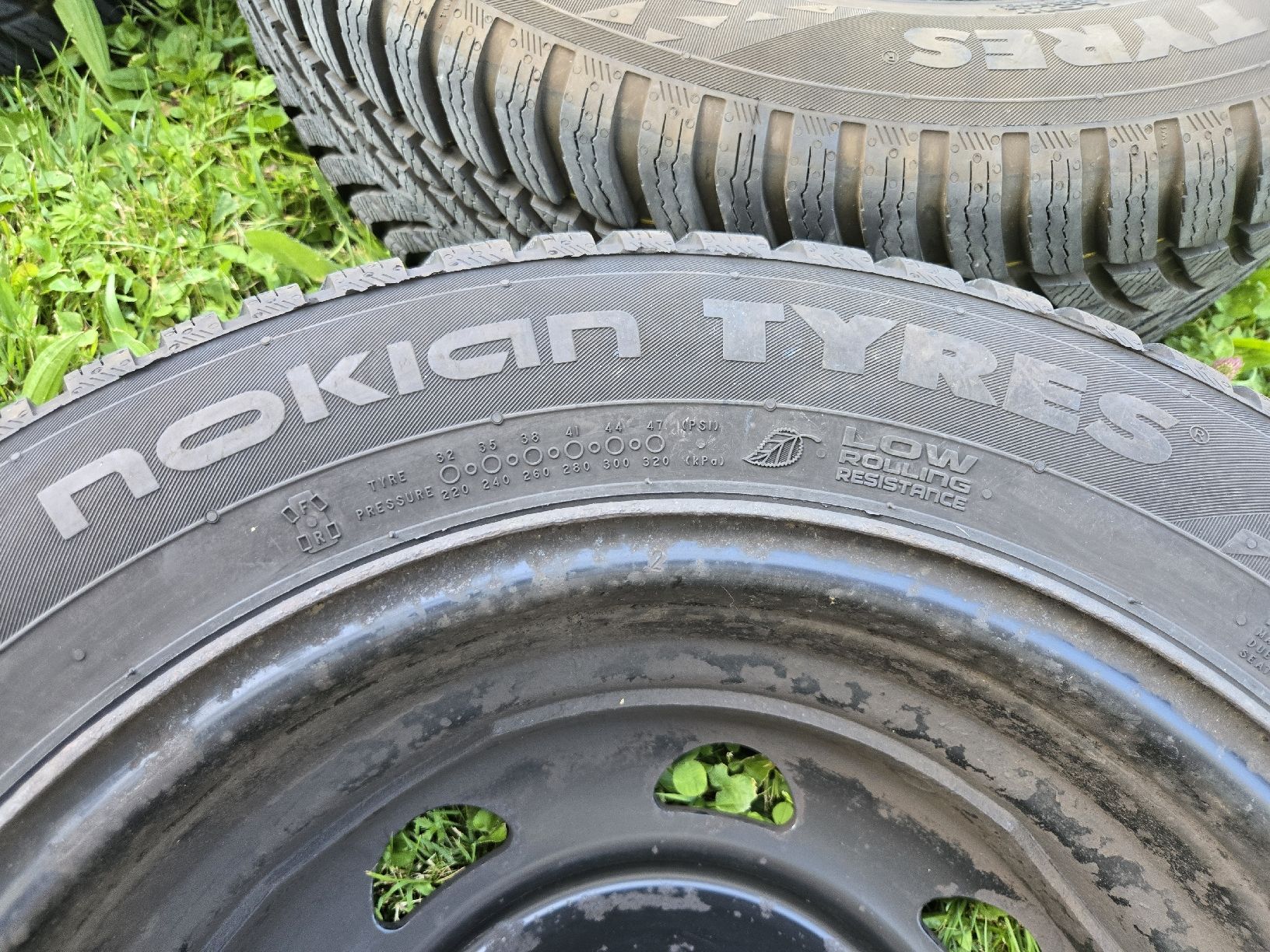 Nokian Pneumatici & Ruote complete: 4 roues complétes hivers 15" – Usato da Lausanne venduto da Vanneuv 4