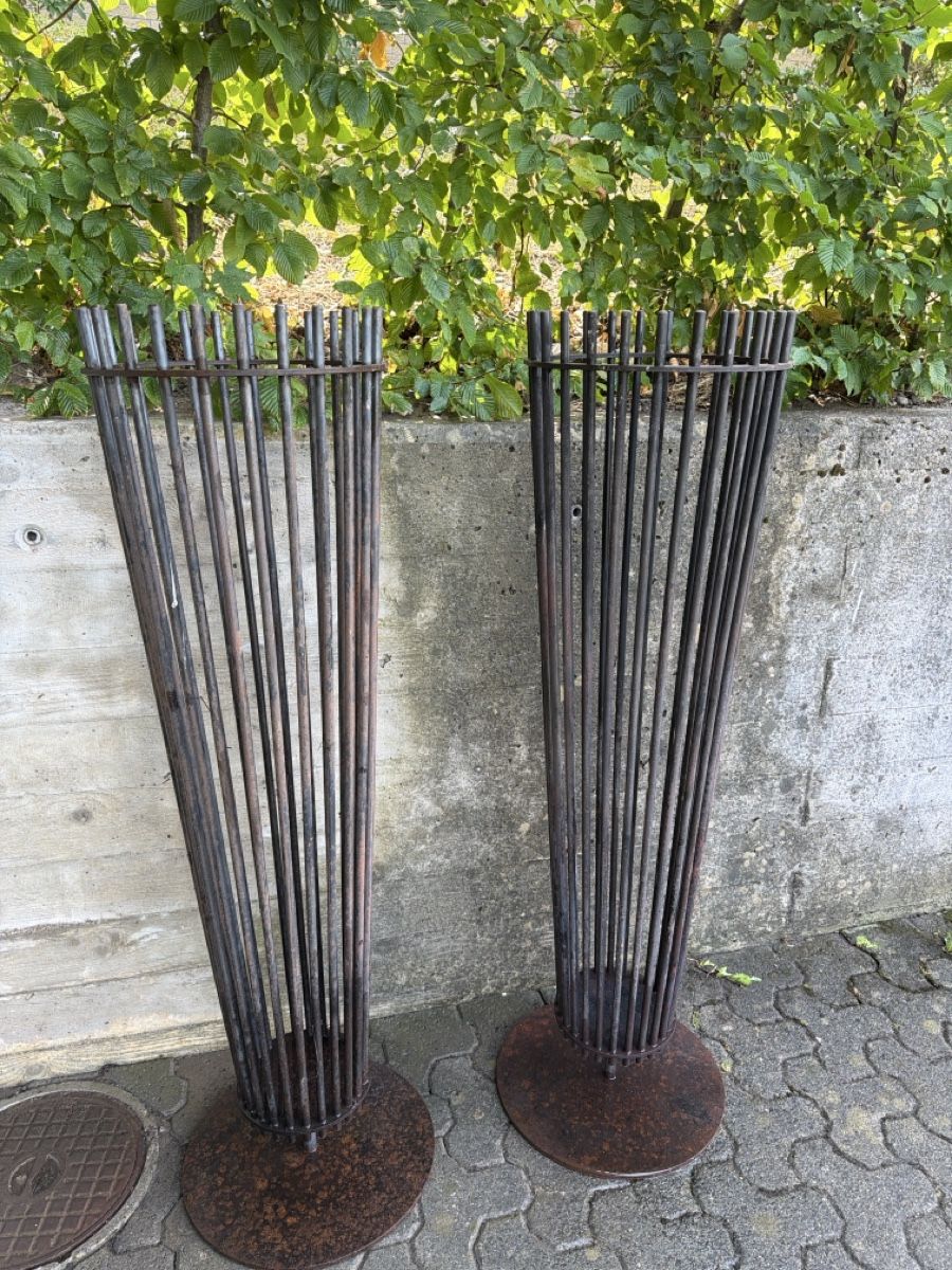 Autres décorations & accessoires: Feuerkorb .Zwei Metall-Fackeln . – D'occasion à Adligenswil par goverla11 1