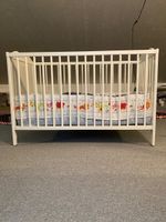 Kinderbett inkl. Decke, Bettwäsche, Matratze, Matrazenbezug