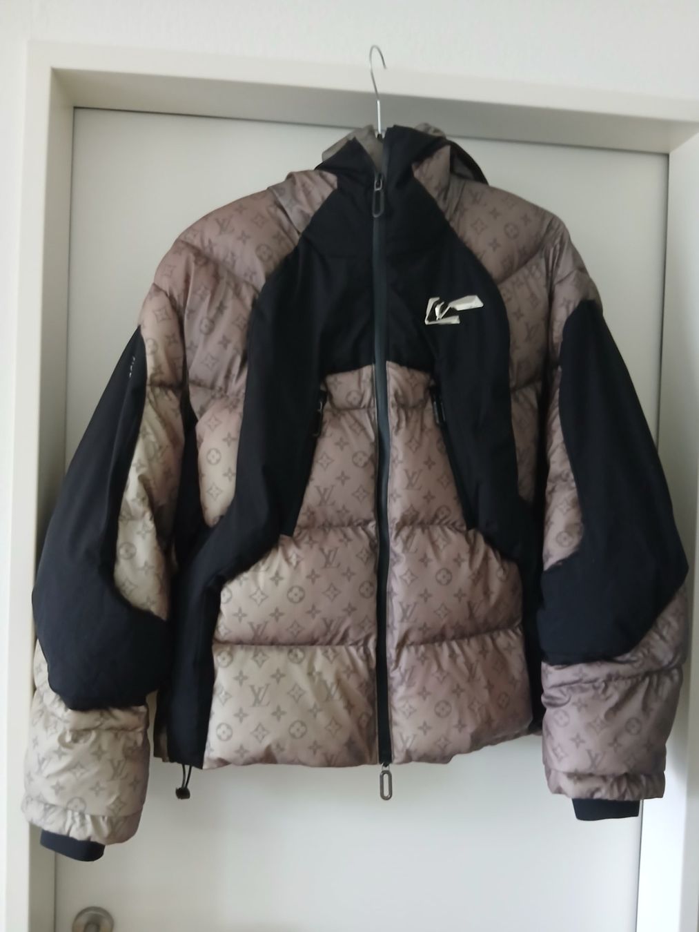 Vestes: Veste taille – D'occasion à Genève par GenevaArtsCollectors