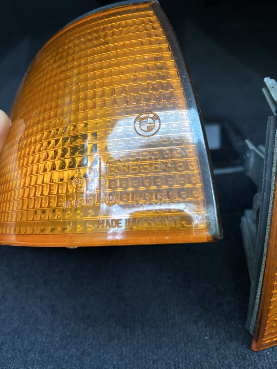 BMW Alle Autoersatzteile: E36 Limousine Blinker original – Gebraucht aus Schaffhausen von hallovater 1
