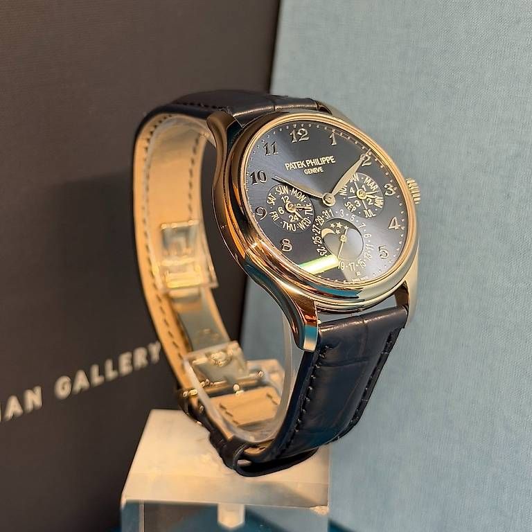Orologi: Patek Philippe Perpetual Calendar 5327G – Usato da Genève venduto da minty.watches 2