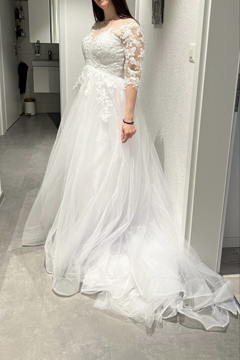 Robes: Robe de mariée  – D'occasion à Courrendlin par Eezila 2