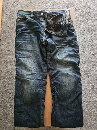 Motorradhose mit Knieschützer