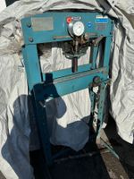 Hydraulische Presse Yasui Van Leeuwen 15 Tonnen YHP 30C