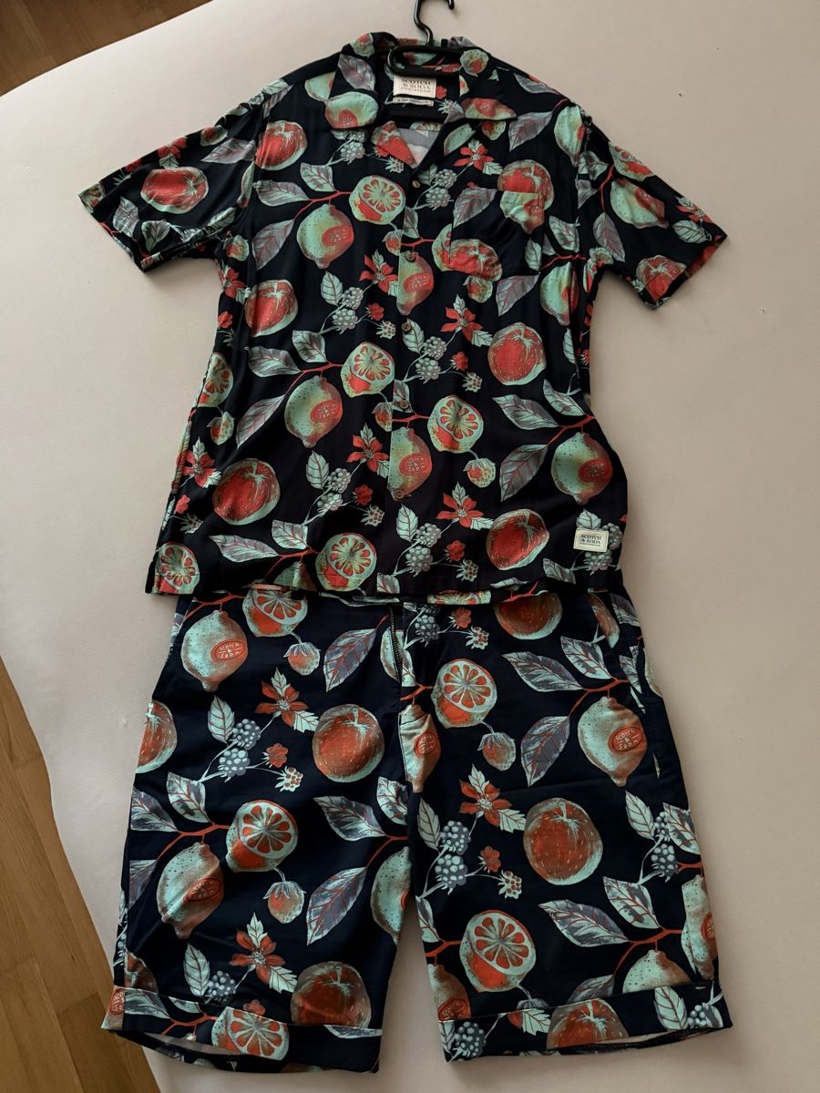 Scotch Soda Lotti di vestiti: Scotch & Soda Hemd und Shorts  – Usato da Bern venduto da howi72