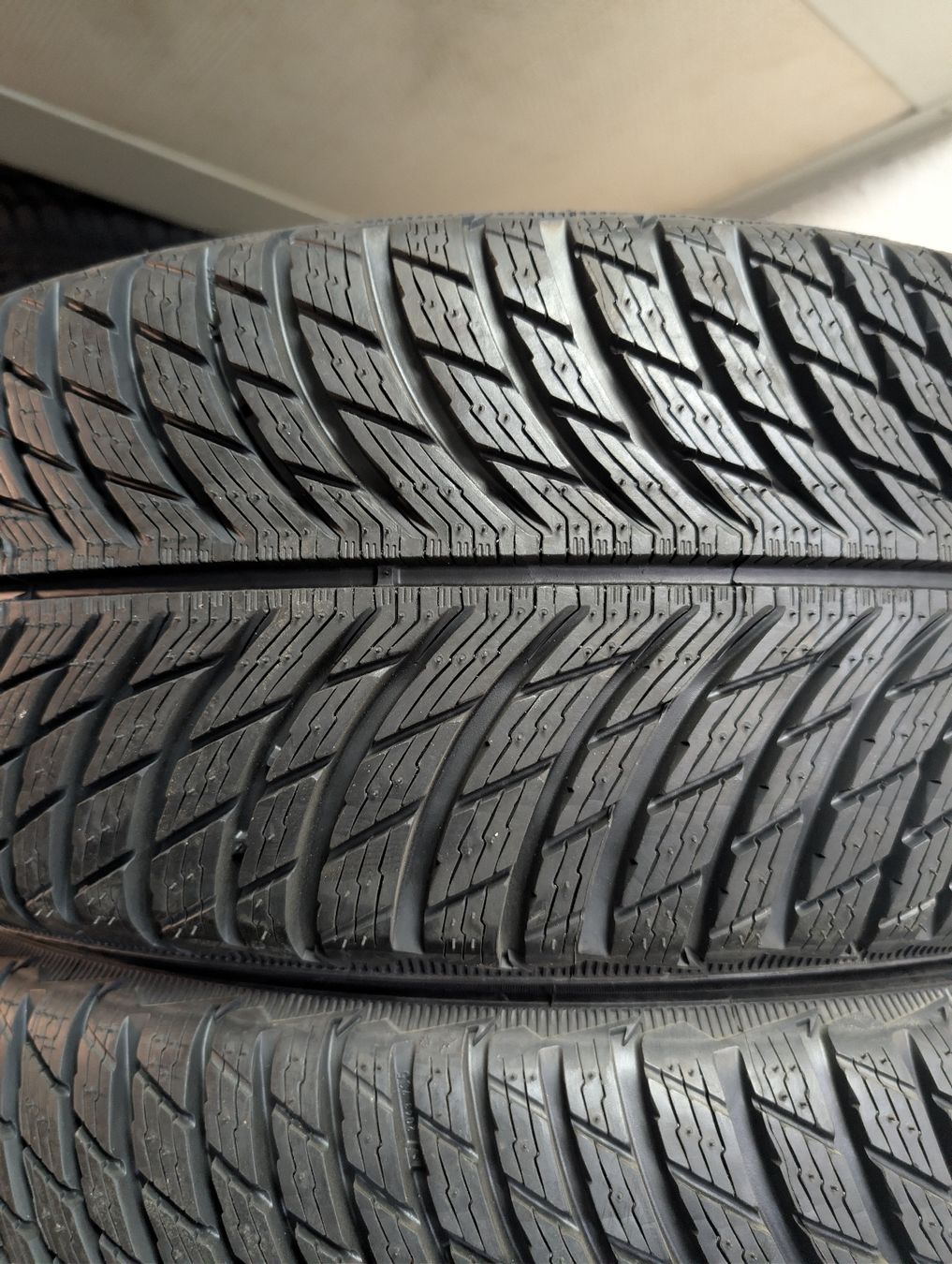 Michelin Pneus & Roues: Winterreifen  – Neuf avec emballage d'origine à Dürrenäsch par Pneu-Idris 1