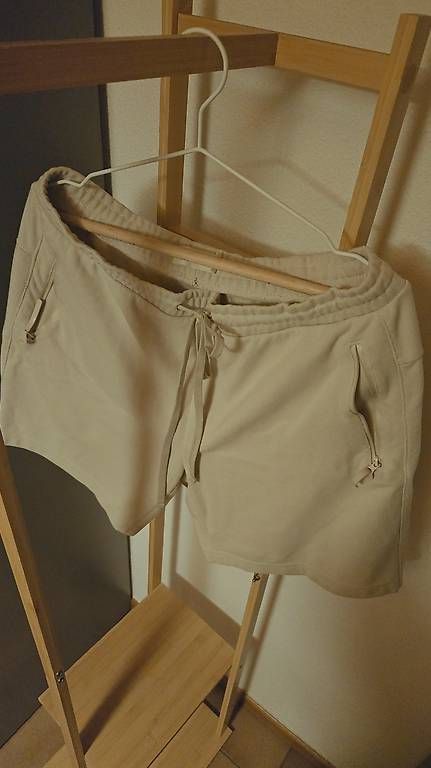 Hosen: Pantaloncini beige Pull&Bear – Gebraucht aus Sementina von edo_c2fd