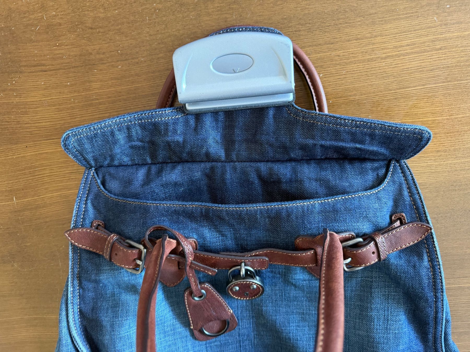 Miu Miu Borse da donna: Miu Miu Denim Tasche – Usato da Küssnacht venduto da Flowerlady 4