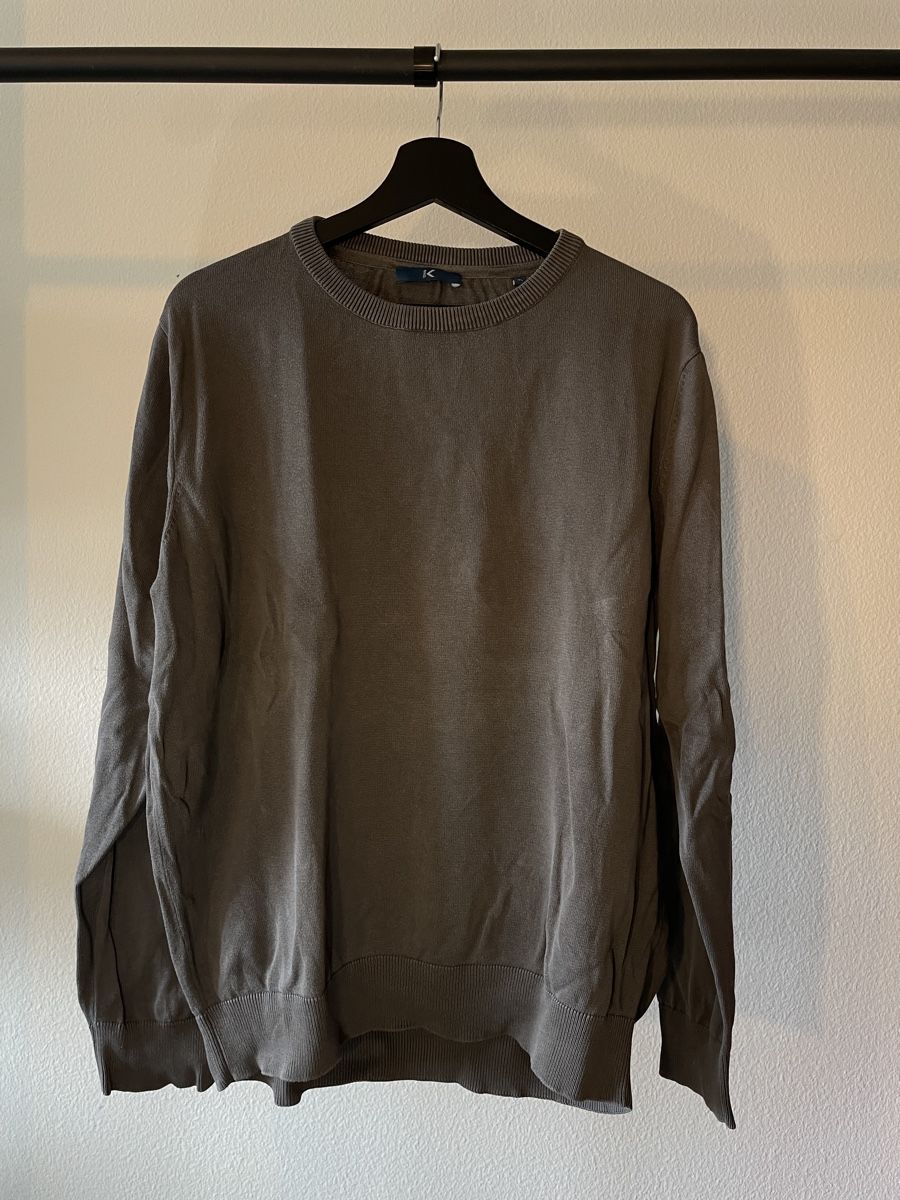 Maglioni & Felpe: Grauer Pullover – Usato da Luzern venduto da tim_nk6b
