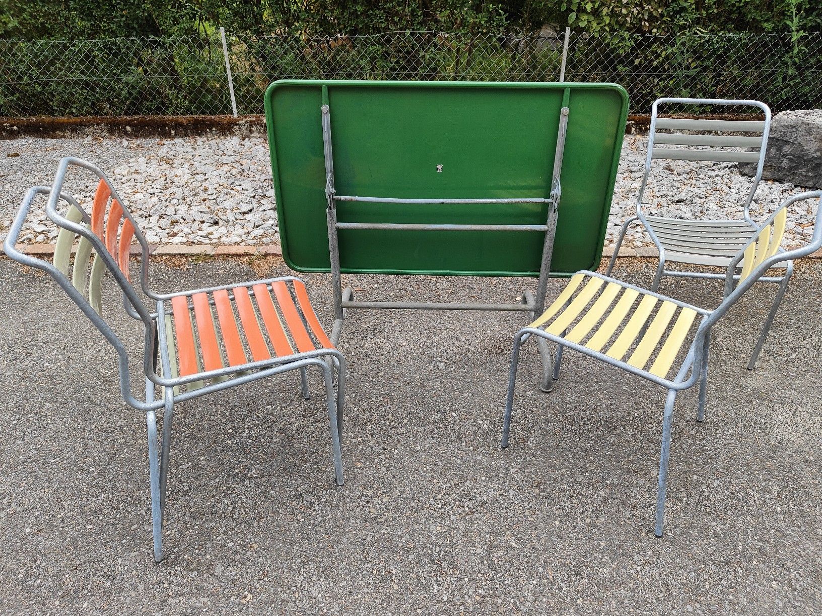 Tischset: Alter Blechtisch Sissach Embru Bigla – Gebraucht aus Mellingen von Artrena 2