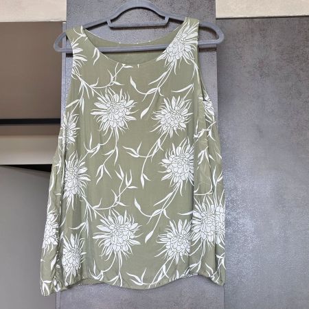 🐸 30% SEIDE TOP BLUSE OBERTEIL OLIV CREME
