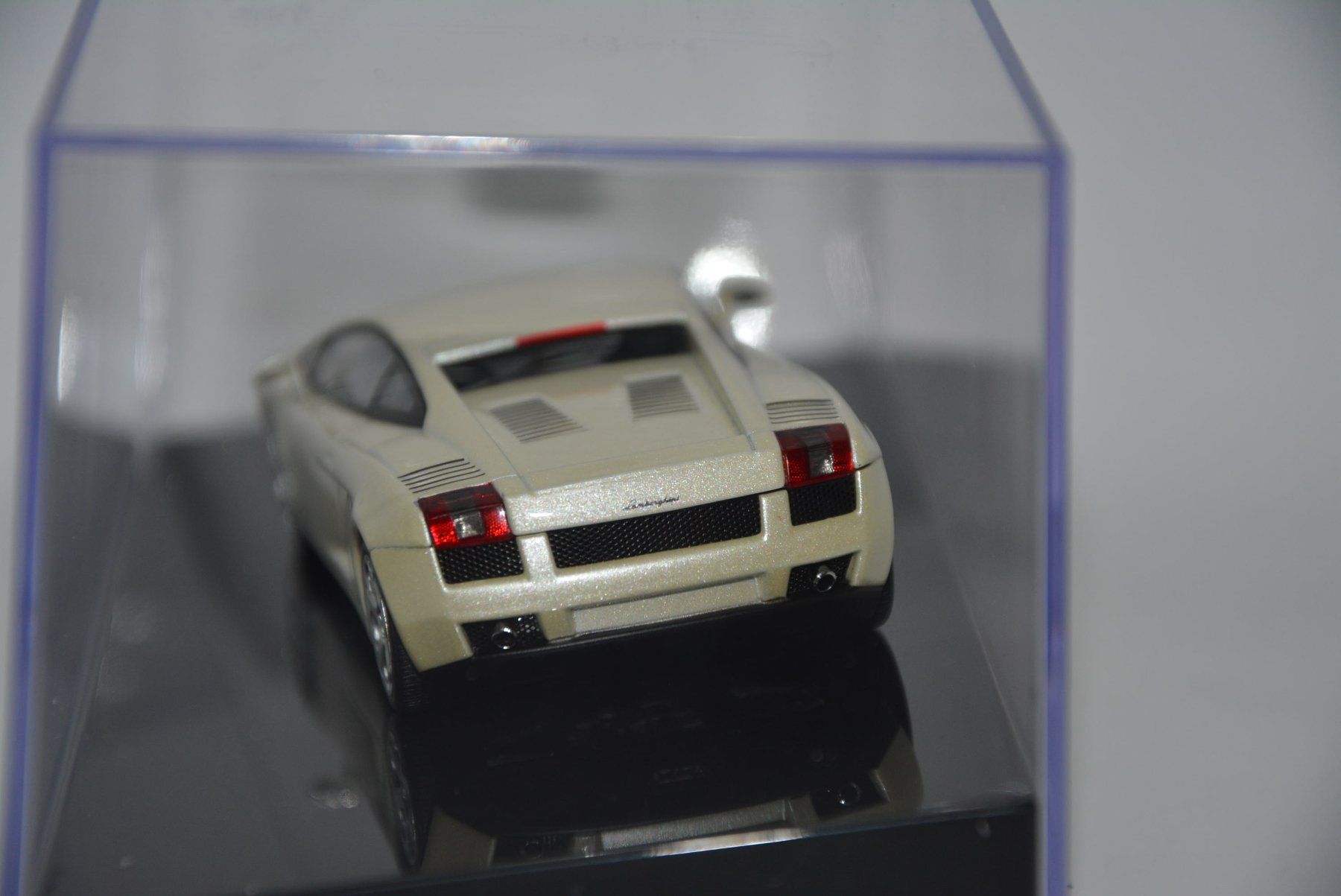 Lamborghini Modellini d'auto: Lamborghini Gallardo , Balloon White , AUTOart , 1:43 – Nuovo e nell'imballaggio originale da Goldach venduto da Feivel9 4