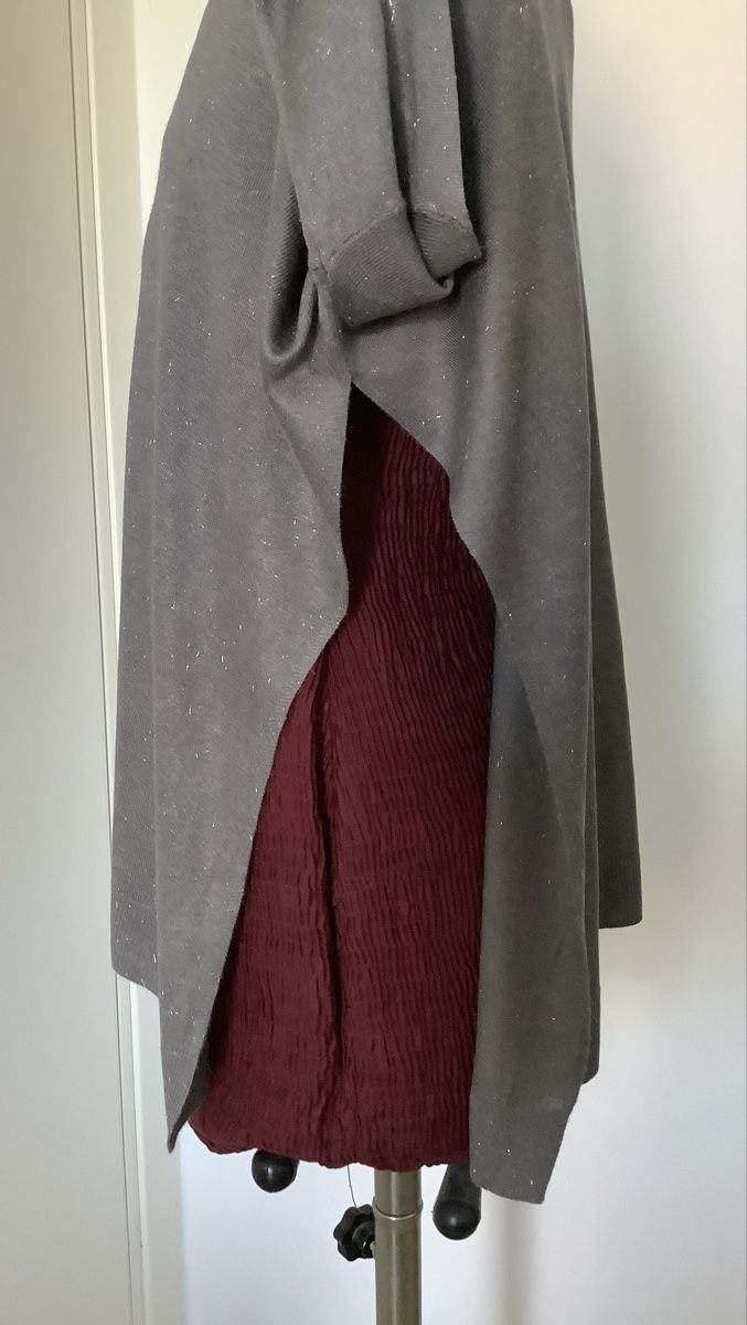 Canottiere & Pantaloni: Maglia leggera Sisley – Usato da Magadino venduto da ber_6kbt 2