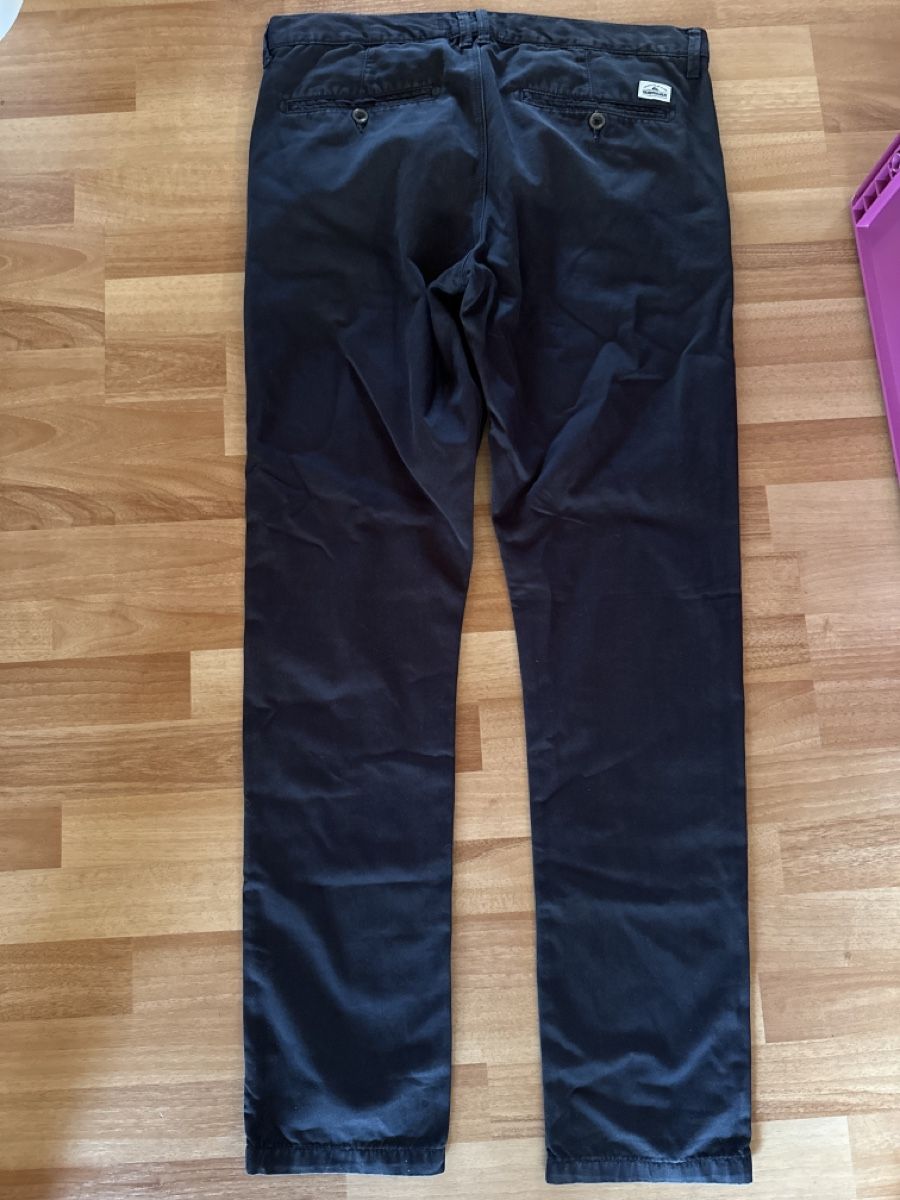 Quiksilver Pantaloni: Quiksilver Hose einfache Bundweite 47cm schwarz  – Usato da Wald AR venduto da sar_x867 1