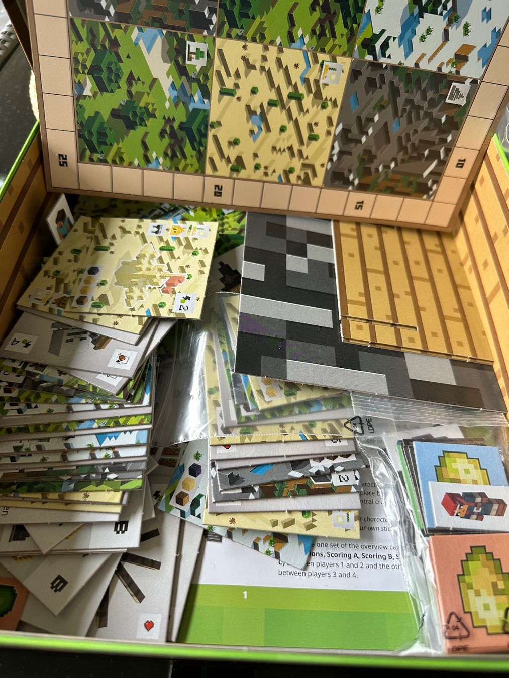 Ravensburger Spiele: Minecraft Builders & Biomes Board Game – Neu (gemäss Beschreibung) aus Basel von iulia_haul 3