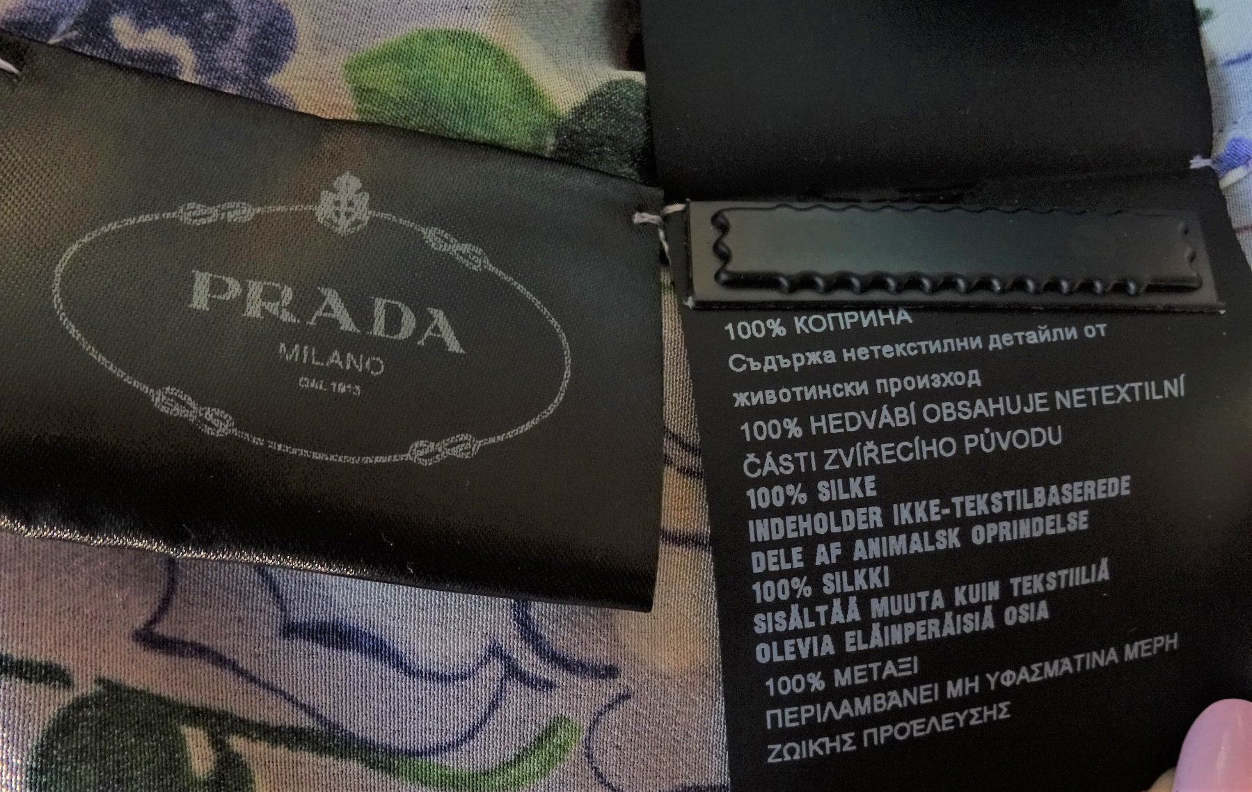 Prada Blusen: PRADA Originale e Nuova! camicetta 100% seta! taglia 42IT – Neu und originalverpackt aus Cadempino von vis_lpp9 8