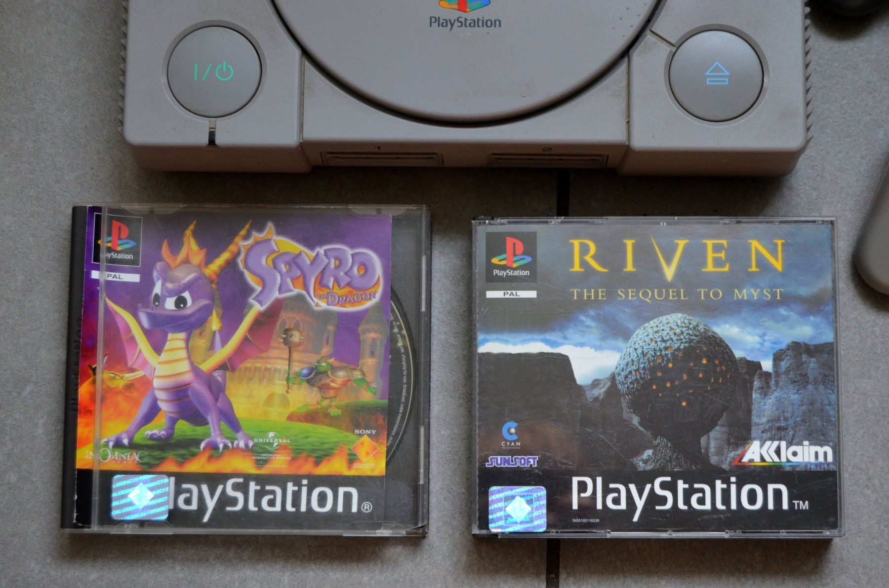 Sony Konsolen: Playstation 1 / PSX SCPH-7502 – Gebraucht aus Collonges von arashee 2