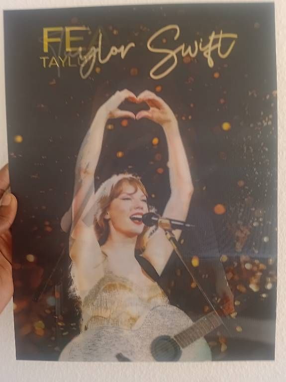 Foto & Immagini: Taylor Swift (Anime) Poster – Usato da Zürich venduto da jme_zc89 3