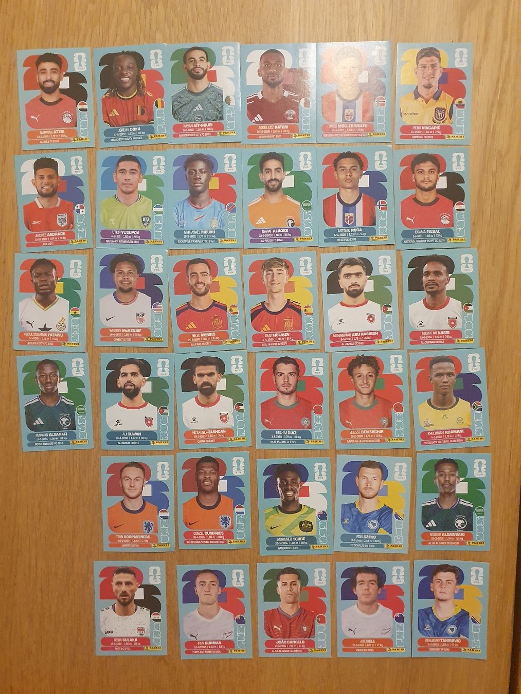 Panini Sammelbilder & Trading cards: diverse Paninis (blaue Hintergrund) – Neu und originalverpackt aus St.Gallen von Avena135