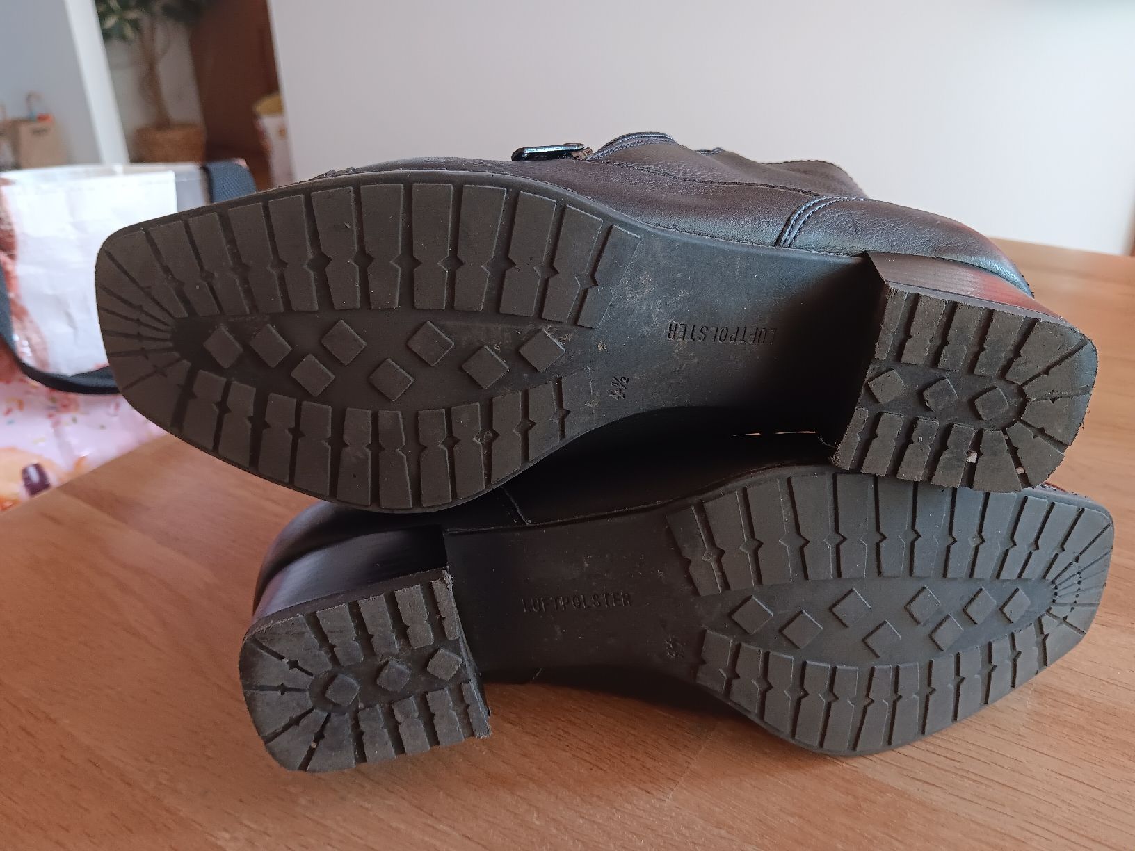 Damenschuhe: Damen stiefel aus echtem leder 37.5 – Gebraucht aus Mörel von MJoaoCosta 2