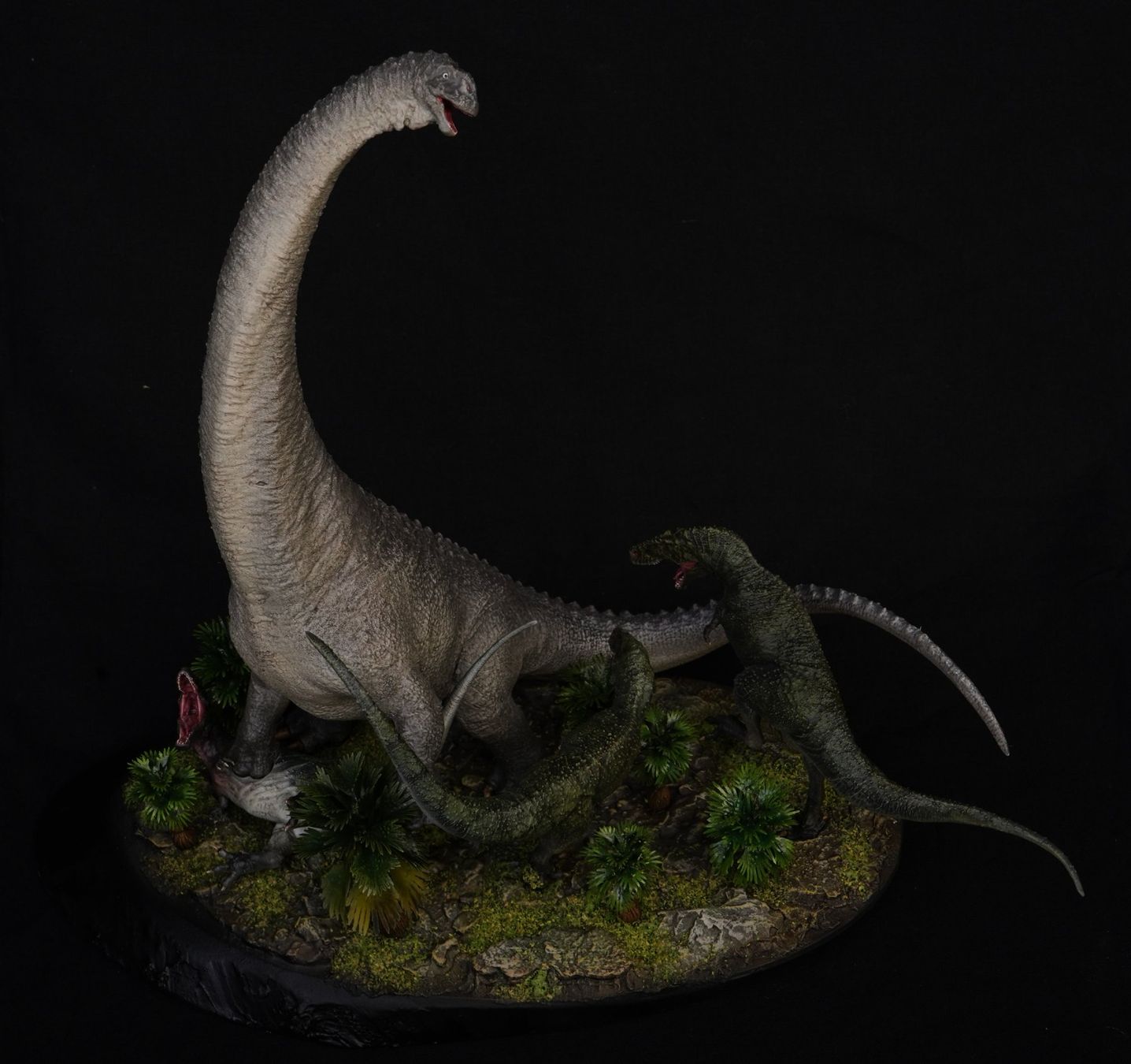 Statuette: Argentinosaurus vs. Mapusaurus Diorama 1:72 Passion Charger – Usato da Selzach venduto da Ataraxus 1