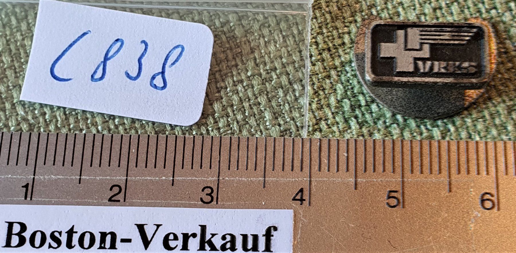 Bottoni: C838  Revers Knopf VRKS Schweiz Svizzera – Usato da Reinach BL venduto da Boston-Verkauf 4