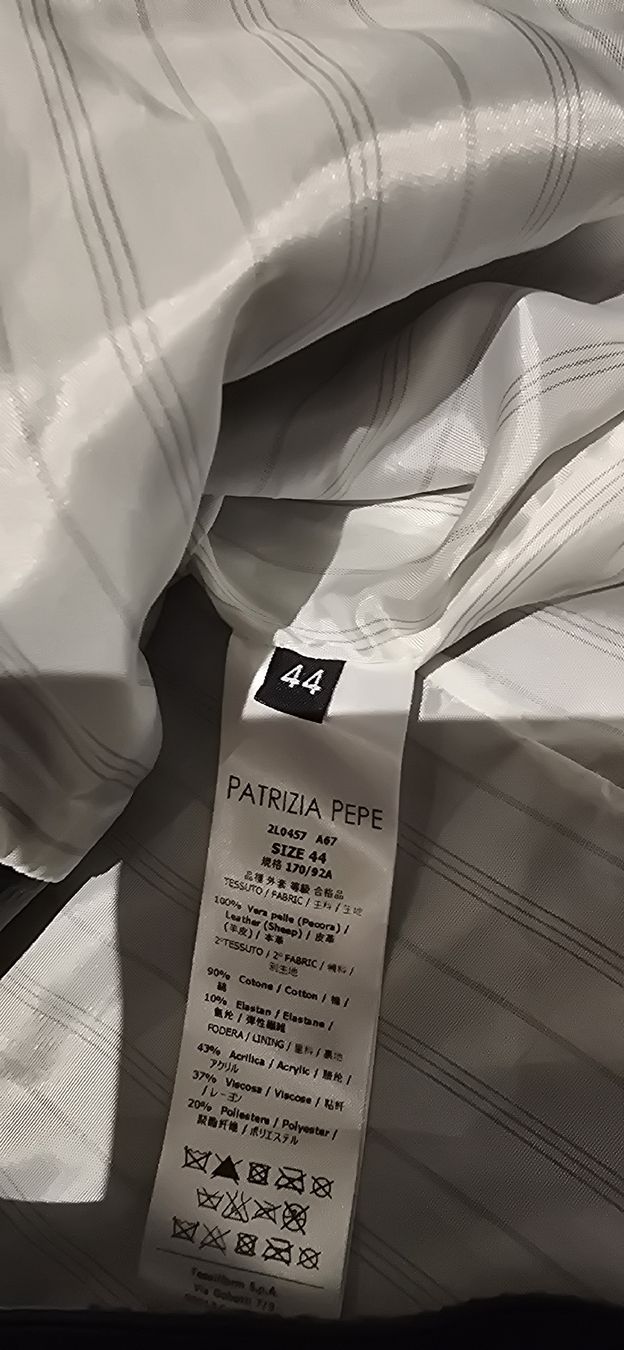 Patrizia Pepe Giacche: Patrizia Pepe Gr. 44 schwarz – Nuovo (secondo la descrizione) da Schönenwerd venduto da violett03 9