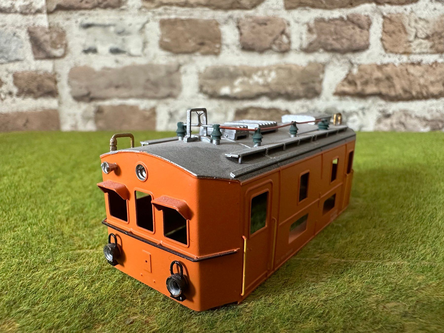 Morep Modellini di ferrovie: HRF / Morep BLS Rangierlok Gehäuse – Nuovo (secondo la descrizione) da Pfaffnau venduto da Rex2603