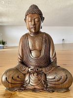 Buddha Holzschnitzkunst aus Bali 22,5cm hoch.