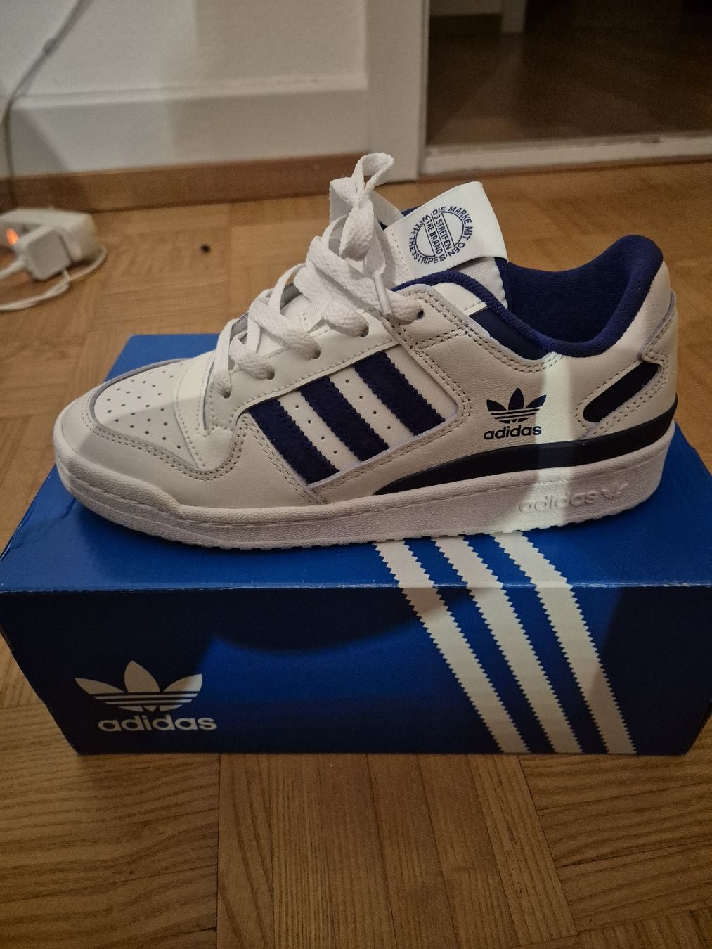 Scarpe da uomo: Adidas Forum Low T.39.5 – Nuovo e nell'imballaggio originale da Neuchâtel venduto da manelm13 2
