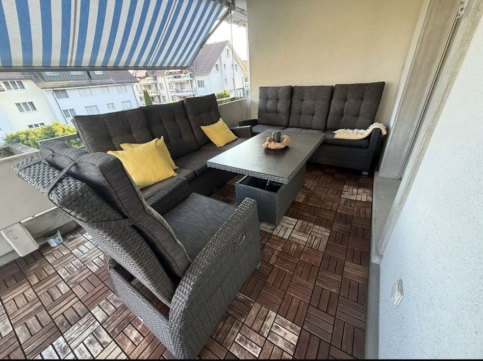 Sofas: Massive Rattan Lounge – D'occasion à Bachenbülach par ES_Kaffe