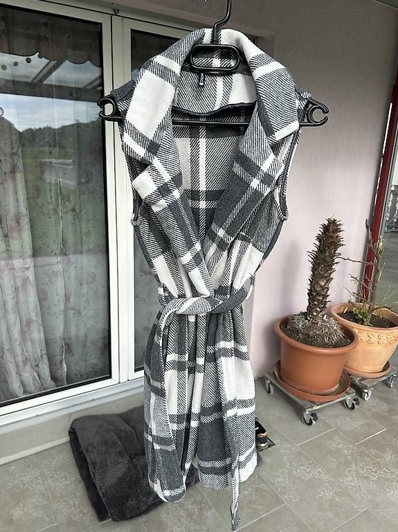 Gilet & Giacche senza maniche: Gilet kariert – Usato da Niederbuchsiten venduto da idontknow.