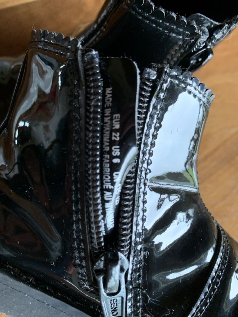 Scarpe per ragazze: Süsse Mädchen Stiefeletten Gr.22 Lackoptik Herbst – Usato da Meilen venduto da Flockenwirbel 1