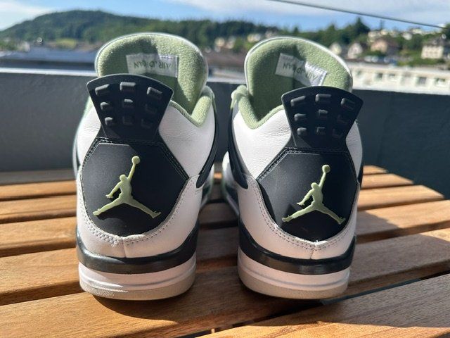 Jordan Scarpe da uomo: Air Jordan 4 Grösse 43 gebraucht – Usato da Strengelbach venduto da d.zimmerli 2